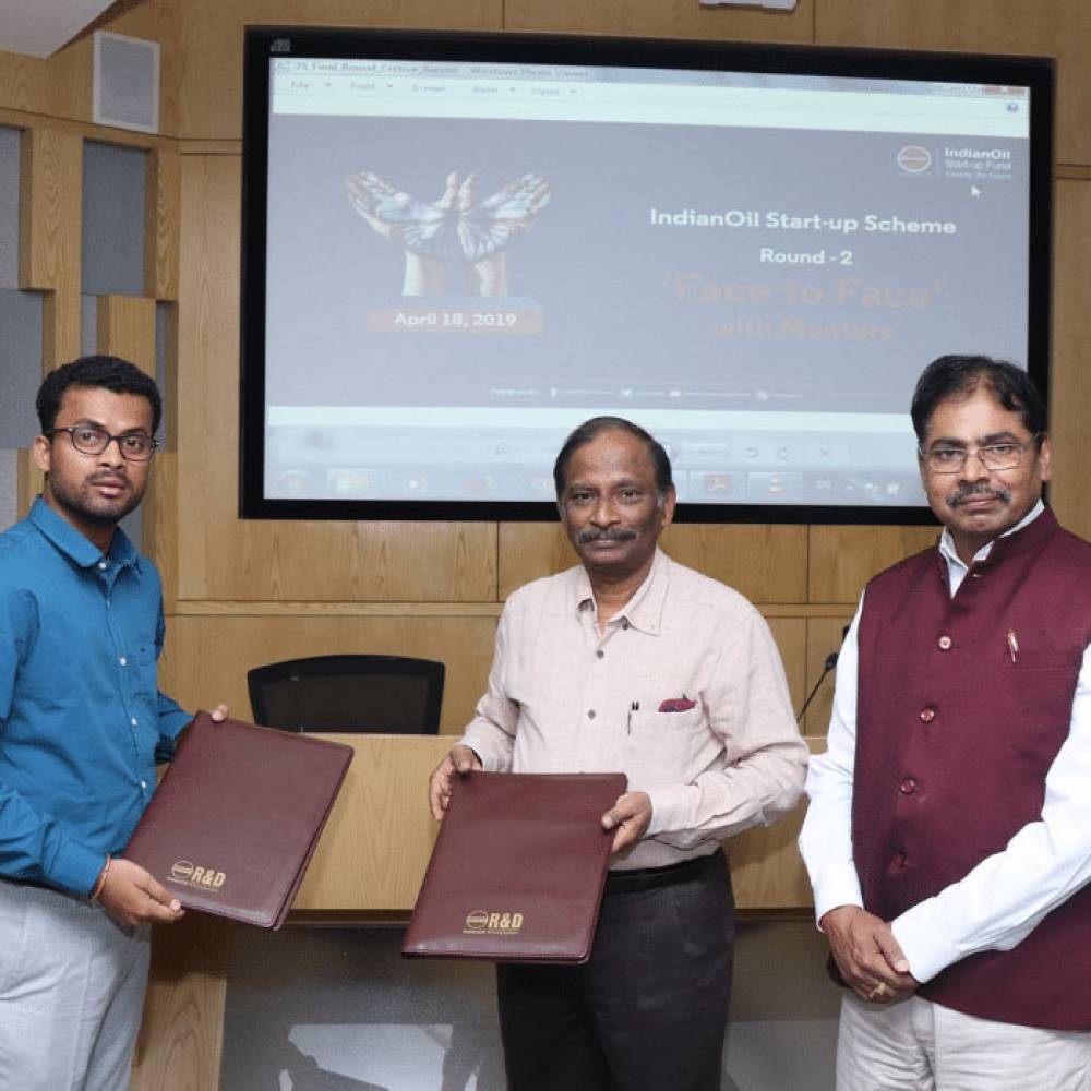 Signing agreement with IOCL for Startup Fund
